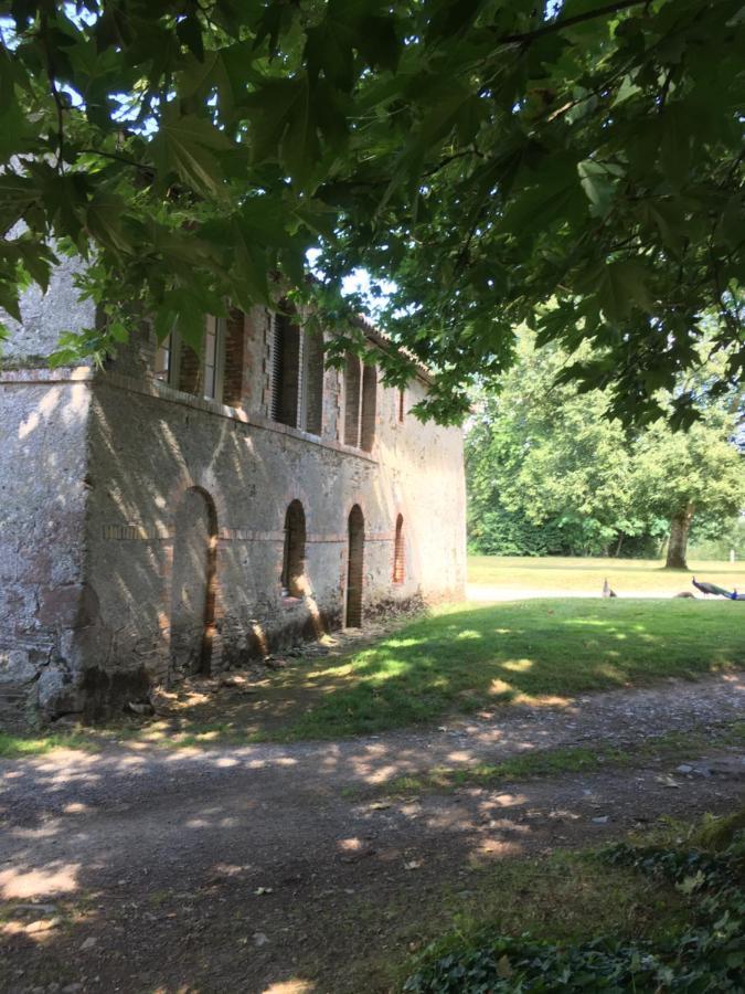 Cabanes Et Studios A La Bernardiere Sevremoine Exterior photo
